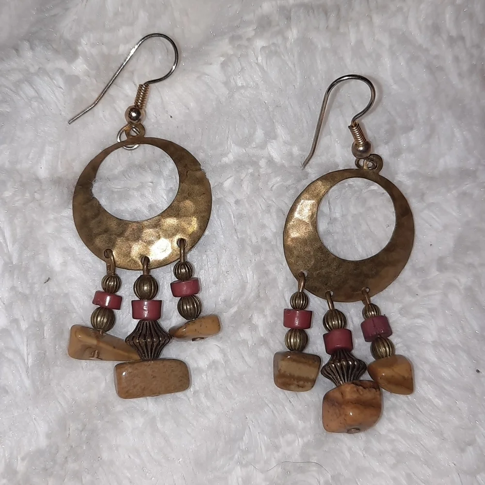 Small gold dangle Stone earrings red-brown & gold
